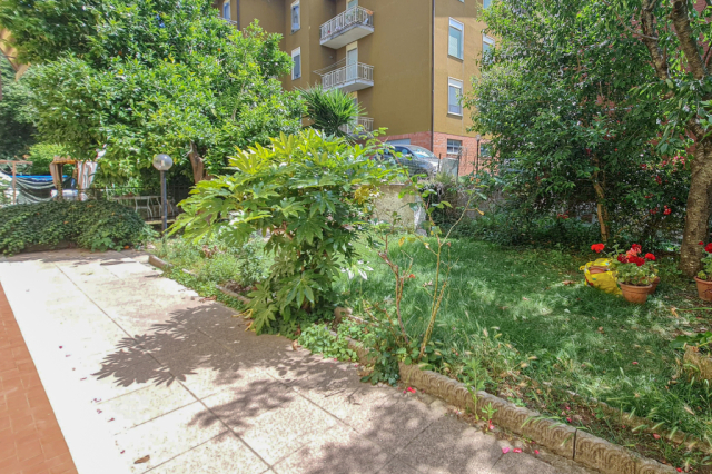 Appartamento con giardino