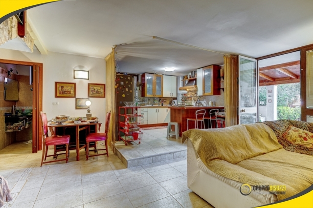 Civitavecchia (RM) – Piazza Vincenzo di Cesare, 4  – € 259.000,00 Villino a Schiera (Località Boccelle) 