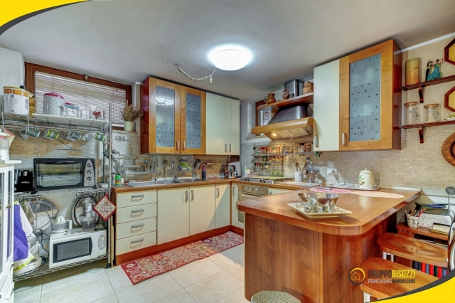 Civitavecchia (RM) – Piazza Vincenzo di Cesare, 4  – € 259.000,00 Villino a Schiera (Località Boccelle) 