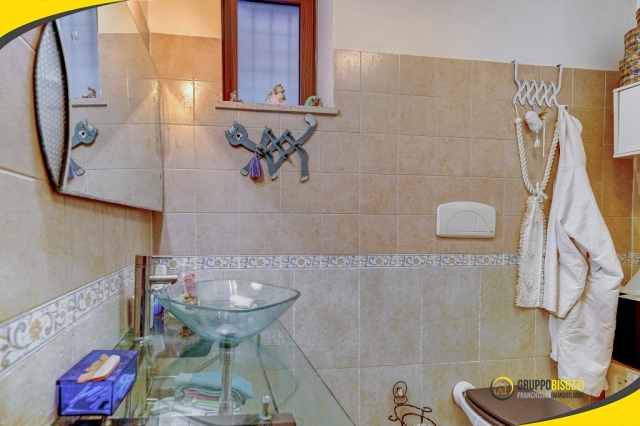 Civitavecchia (RM) – Piazza Vincenzo di Cesare, 4  – € 259.000,00 Villino a Schiera (Località Boccelle) 