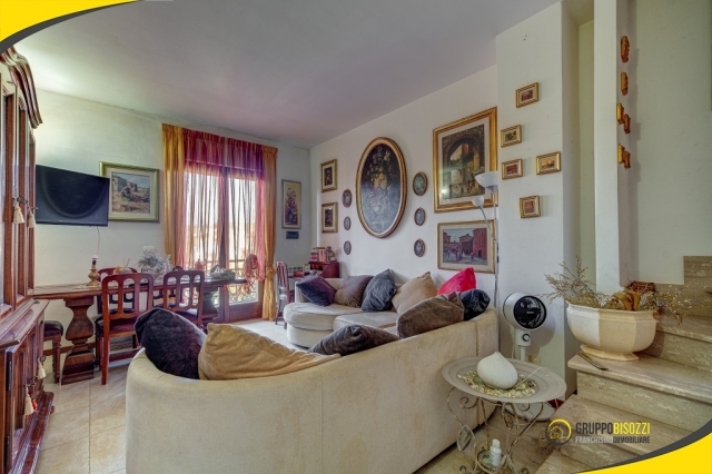 Civitavecchia (RM) – Piazza Vincenzo di Cesare, 4  – € 259.000,00 Villino a Schiera (Località Boccelle) 