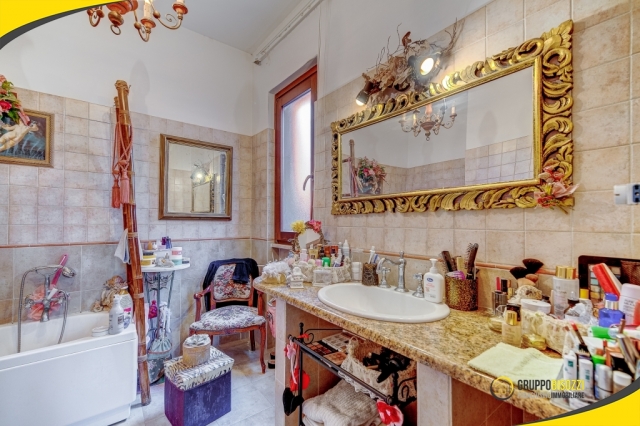 Civitavecchia (RM) – Piazza Vincenzo di Cesare, 4  – € 259.000,00 Villino a Schiera (Località Boccelle) 