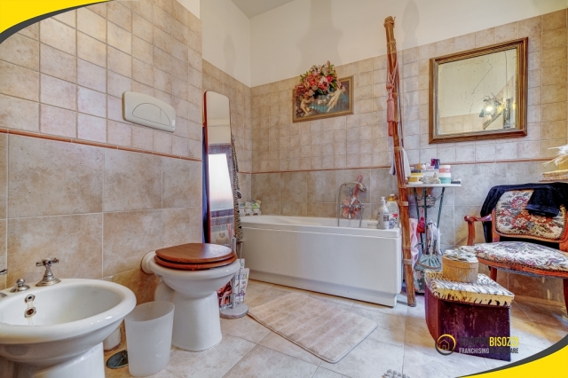 Civitavecchia (RM) – Piazza Vincenzo di Cesare, 4  – € 259.000,00 Villino a Schiera (Località Boccelle) 