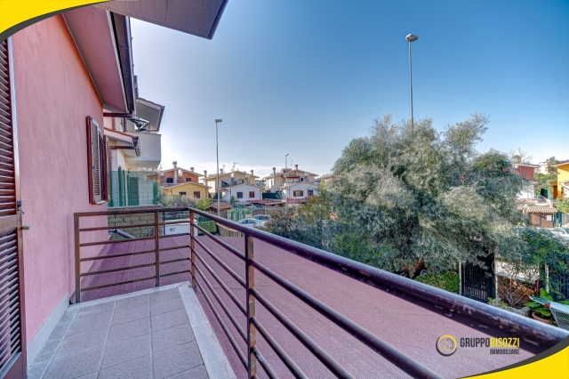 Civitavecchia (RM) – Piazza Vincenzo di Cesare, 4  – € 259.000,00 Villino a Schiera (Località Boccelle) 