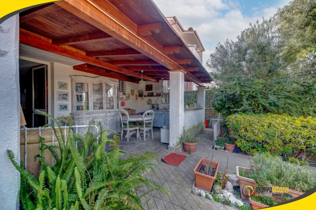 Civitavecchia (RM) – Piazza Vincenzo di Cesare, 4  – € 259.000,00 Villino a Schiera (Località Boccelle) 