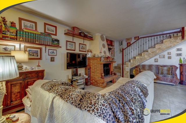 Civitavecchia (RM) – Piazza Vincenzo di Cesare, 4  – € 259.000,00 Villino a Schiera (Località Boccelle) 