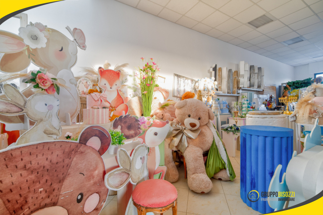 Tarquinia- Attività Commerciale Shabbylandia 