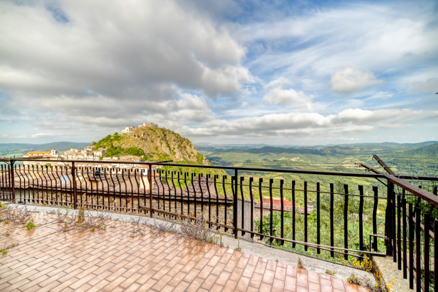 Appartamento con terrazzo vista Rocca