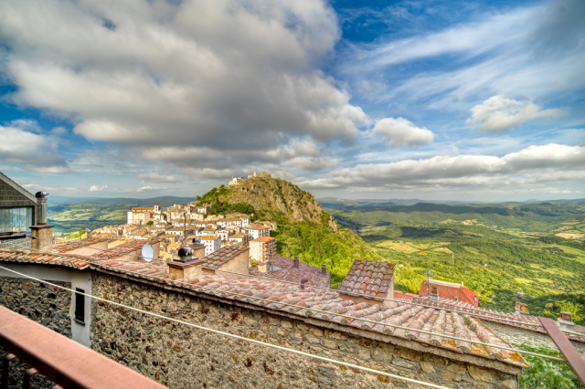 Appartamento con terrazzo vista Rocca