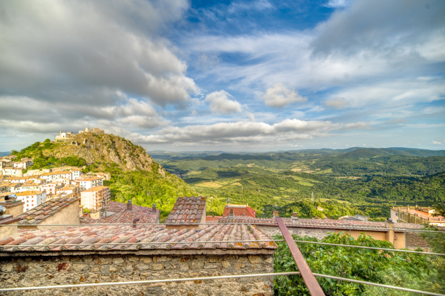 Appartamento con terrazzo vista Rocca