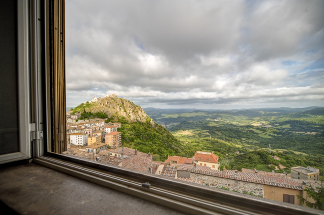 Appartamento con terrazzo vista Rocca