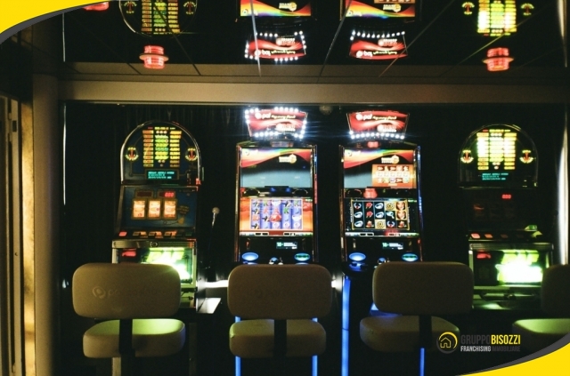 Cerveteri - Attività avviatissima Slot Machine VLT-AWP 