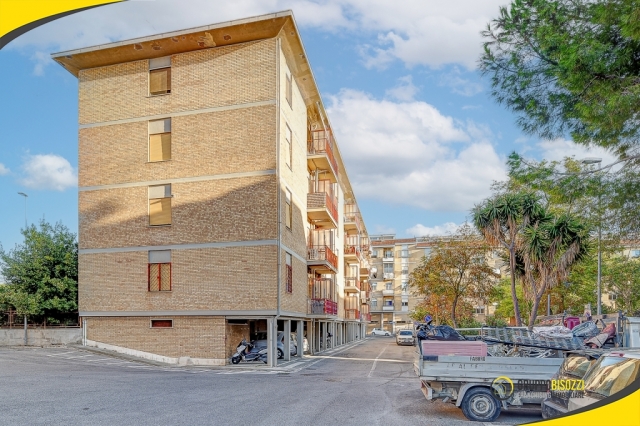 Civitavecchia (RM) - Via Achille Grandi n. 1 
