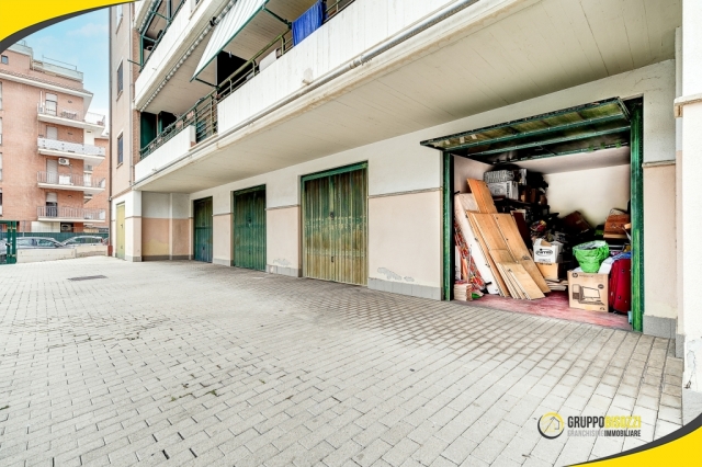 Civitavecchia (RM) - Box auto Via Padri Domenicani 21