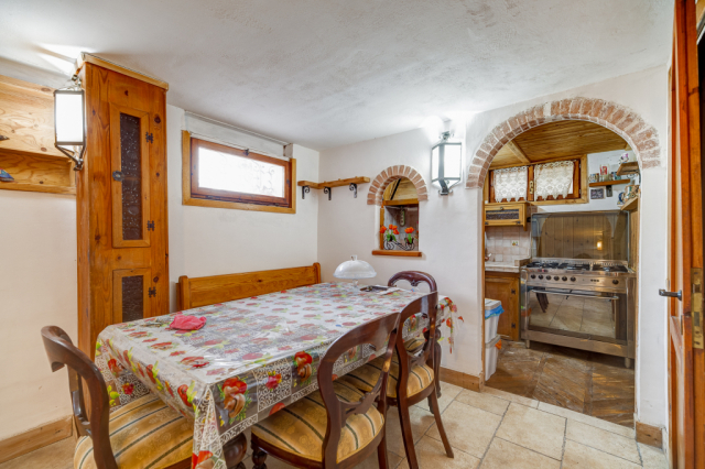Villa indipendente da ristrutturare