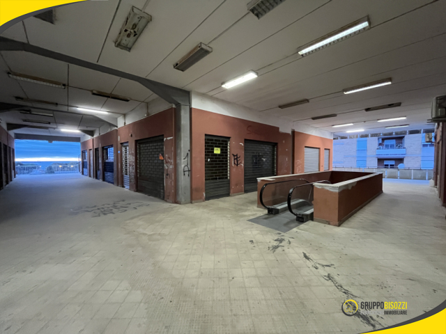 Negozio in centro commerciale