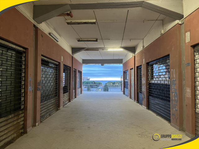 Negozio in centro commerciale