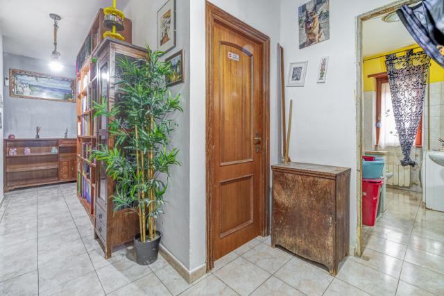 Ampio appartamento con sfogo esterno