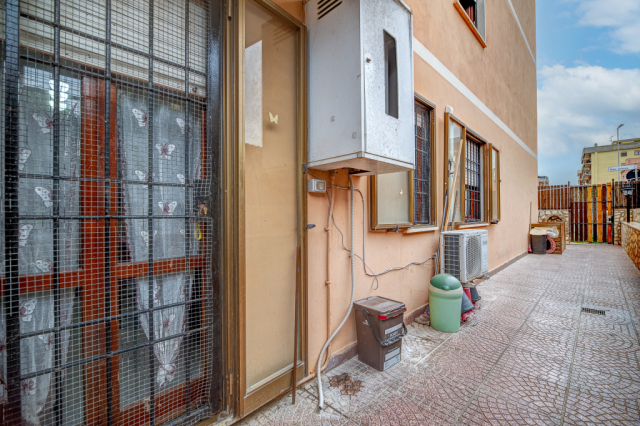 Ampio appartamento con sfogo esterno