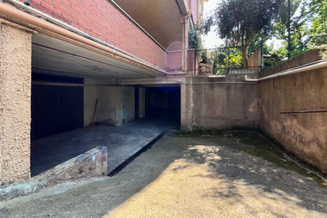 Garage zona faro