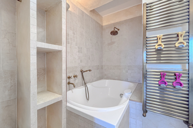 Appartamento con piscina condominiale