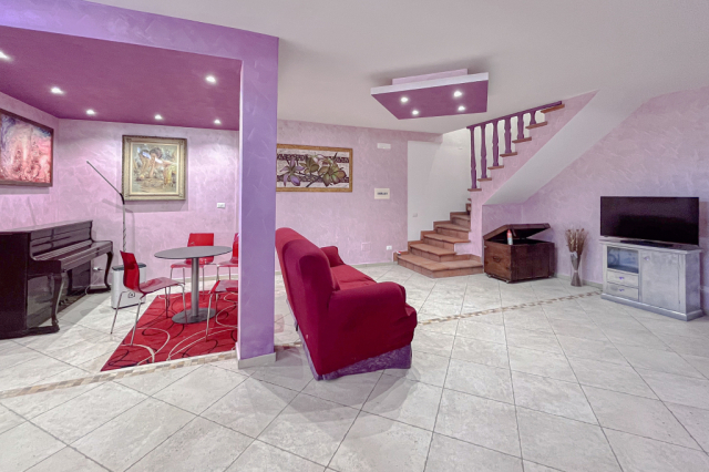 Appartamento con piscina condominiale