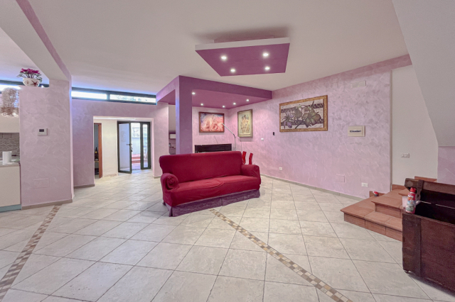 Appartamento con piscina condominiale