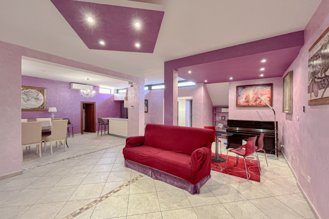 Appartamento con piscina condominiale
