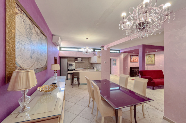 Appartamento con piscina condominiale