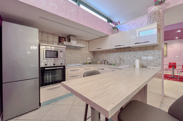 Appartamento con piscina condominiale