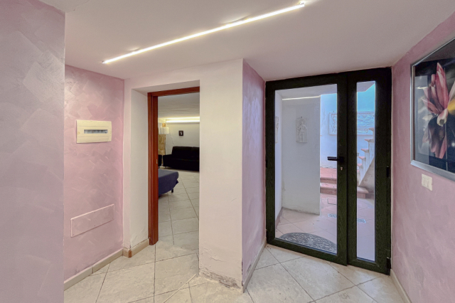 Appartamento con piscina condominiale