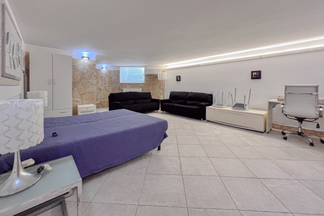 Appartamento con piscina condominiale