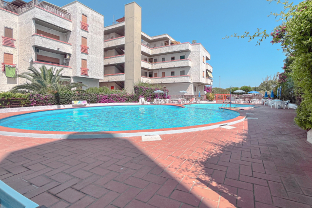 Appartamento con piscina condominiale