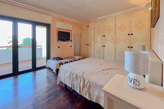 Appartamento con piscina condominiale