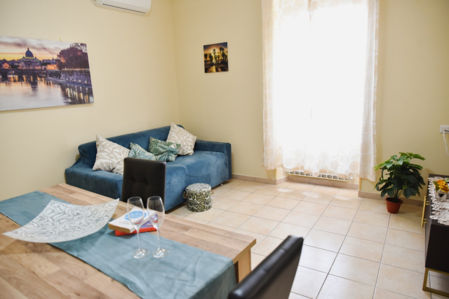 Indipendente con terrazzo ristrutturata 