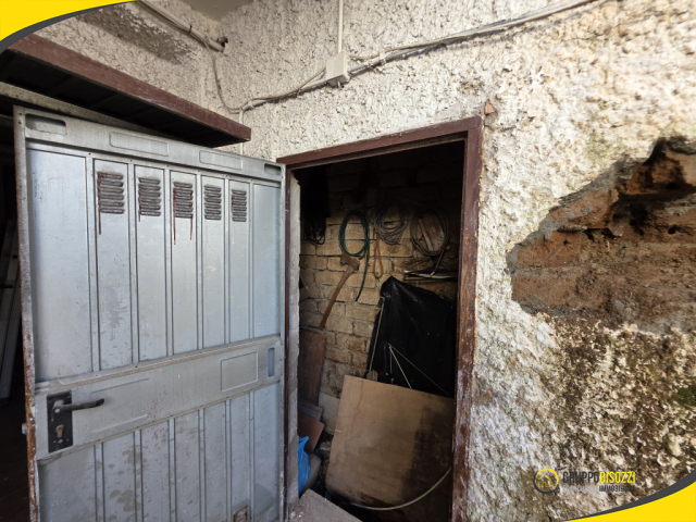 Civitavecchia (RM) - Via delle Rose n. 4