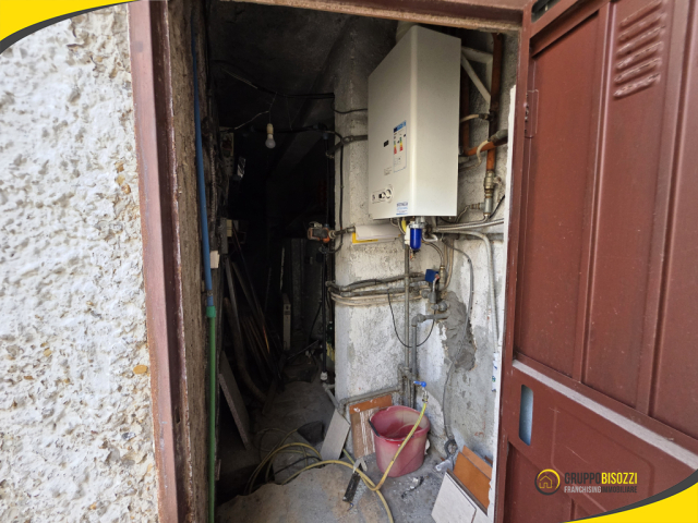 Civitavecchia (RM) - Via delle Rose n. 4