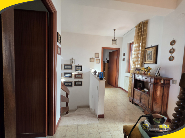 Civitavecchia (RM) - Via delle Rose n. 4