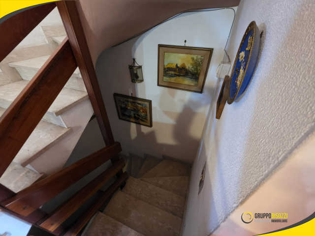 Civitavecchia (RM) - Via delle Rose n. 4