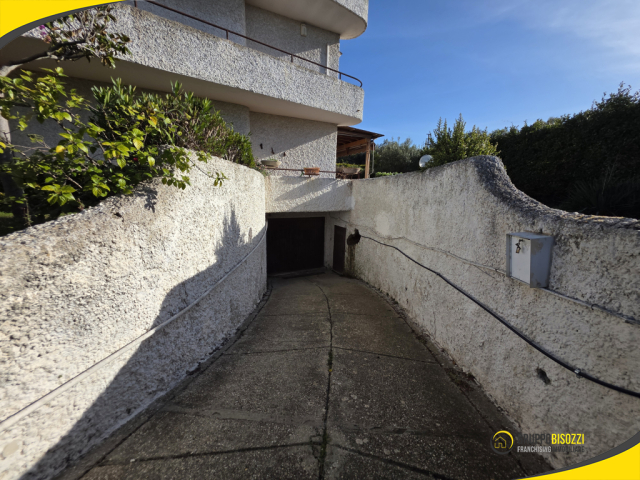 Civitavecchia (RM) - Via delle Rose n. 4